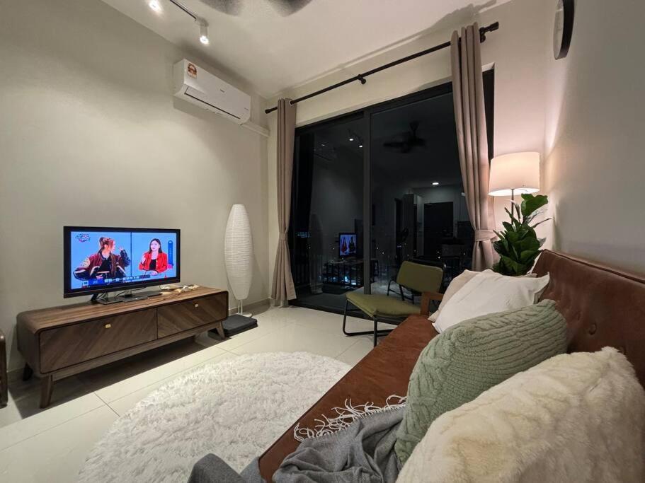 Comfort Living At Country Garden Park 1-4pax Pangsapuri Johor Bahru