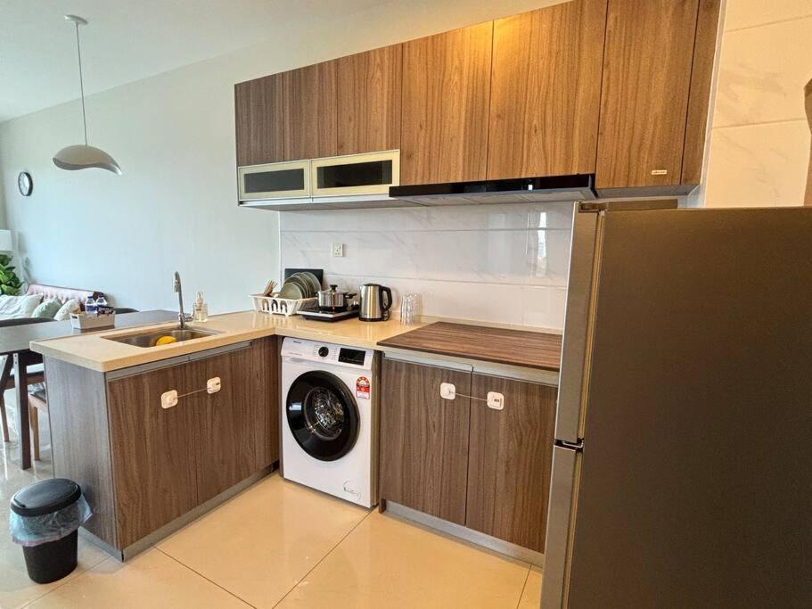 Comfort Living At Country Garden Park 1-4pax *